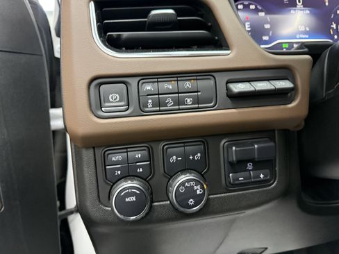 Used 2024 Chevrolet Tahoe High Country image 18