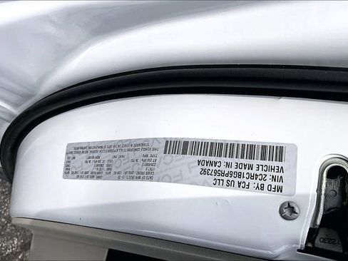 Used 2023 Chrysler Pacifica Touring-L FWD image 30