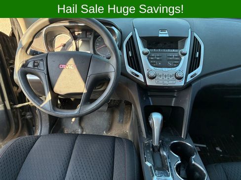 Used 2010 GMC Terrain SLE FWD image 4