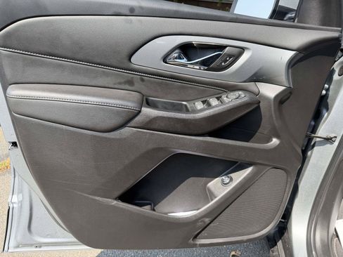 Certified 2023 Chevrolet Traverse LT AWD/4WD image 17