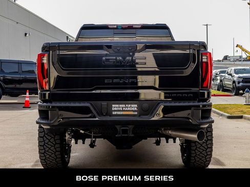 Used 2025 GMC Sierra 2500 Denali Ultimate image 8
