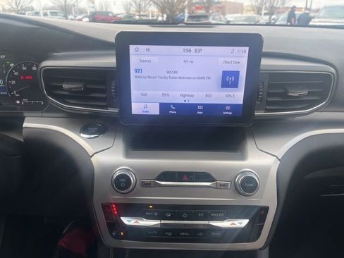 Used 2022 Ford Explorer XLT w/ Equipment Group 202A image 29