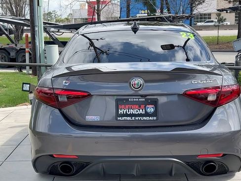Used 2023 Alfa Romeo Giulia Veloce image 18