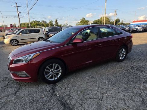 Used 2015 Hyundai Sonata SE FWD image 2