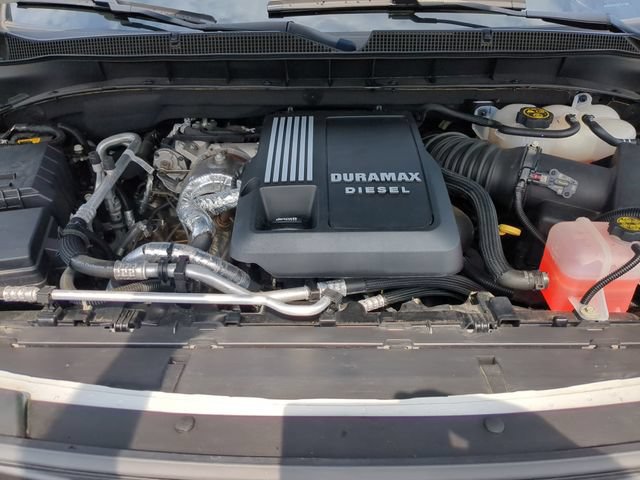 Used 2023 Chevrolet Suburban Premier w/ Premium Package 2 AWD/4WD image 27