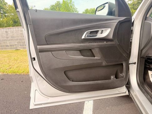 Used 2016 Chevrolet Equinox LS FWD image 8
