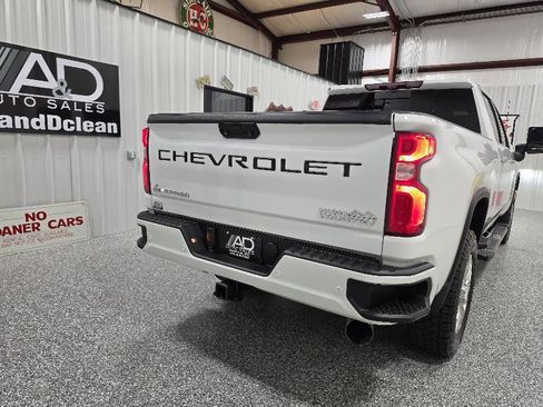 Used 2021 Chevrolet Silverado 2500 High Country w/ Z71 Off-Road Package AWD/4WD image 9