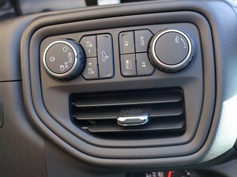 Certified 2026 Chevrolet Silverado 1500 Custom AWD/4WD image 38