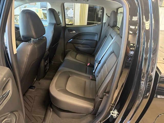 Used 2022 GMC Canyon AT4 AWD/4WD image 30