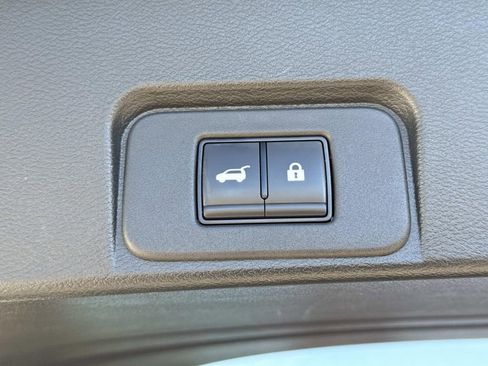 Certified 2024 Nissan Rogue SV image 13