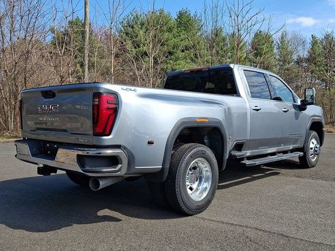 New 2026 GMC Sierra 3500 SLT w/ SLT Premium Package AWD/4WD image 4