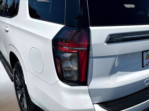 Used 2022 Chevrolet Tahoe Z71 w/ Luxury Package AWD/4WD image 20
