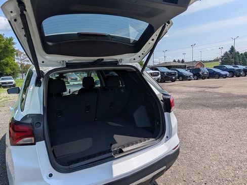 Used 2024 Chevrolet Equinox LT AWD/4WD image 22