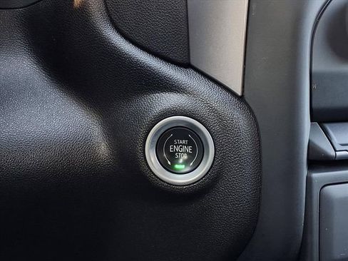 Used 2022 Chevrolet Silverado 1500 Custom image 10