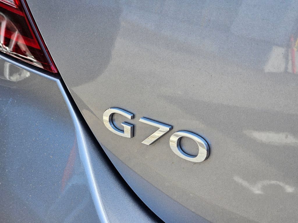 Used 2023 Genesis G70 2.0T RWD image 6