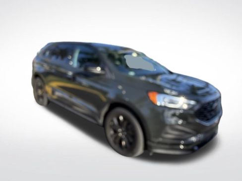 Used 2024 Ford Edge SE w/ Black Appearance Package AWD/4WD image 2