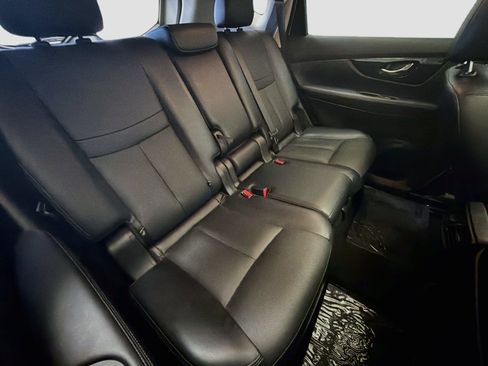 Used 2018 Nissan Rogue SL w/ Premium Package FWD image 13