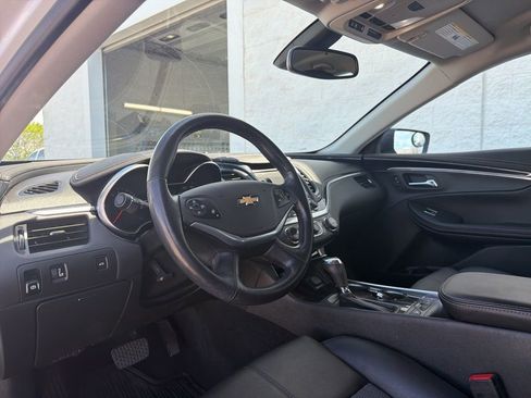 Used 2019 Chevrolet Impala LT w/ LT Convenience Package image 9