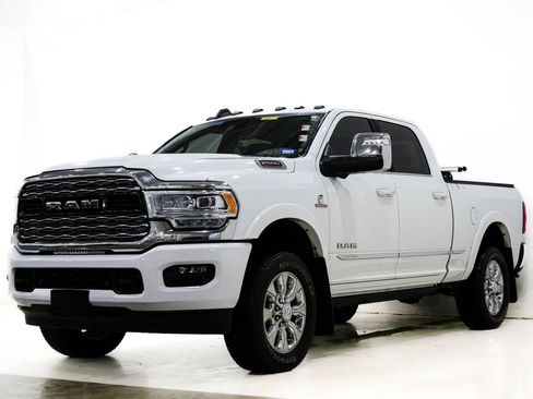 Used 2023 RAM 2500 Limited AWD/4WD image 3