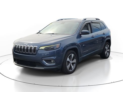 Used 2020 Jeep Cherokee Limited image 2