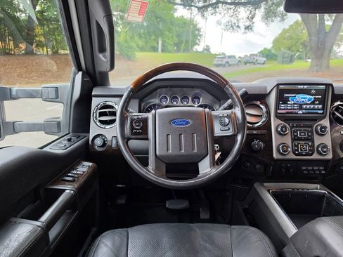 Used 2015 Ford F250 Platinum AWD/4WD image 9