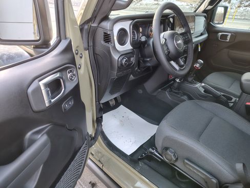 New 2026 Jeep Wrangler Unlimited Sport image 18