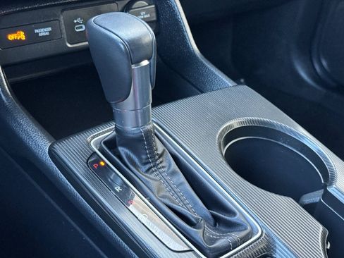Used 2025 Honda Civic Sport image 18