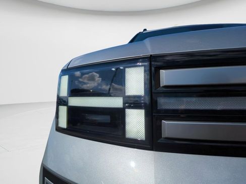 Certified 2025 Hyundai Santa Fe SEL image 9