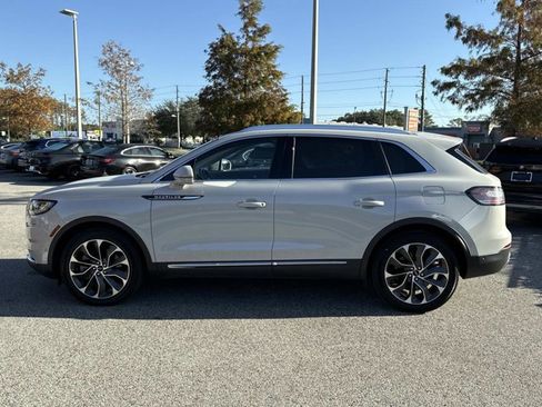 Used 2021 Lincoln Nautilus Reserve w/ Equipment Group 201A image 6