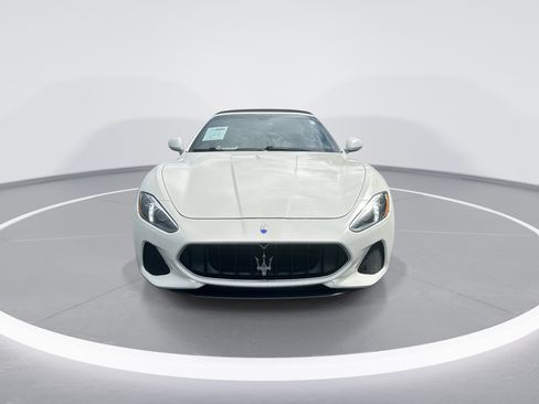 Used 2018 Maserati GranTurismo MC RWD image 9