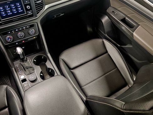 Used 2022 Volkswagen Atlas SE image 16