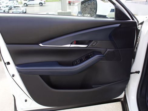 Used 2021 MAZDA CX-30 AWD 2.5 S w/ Preferred Package image 9