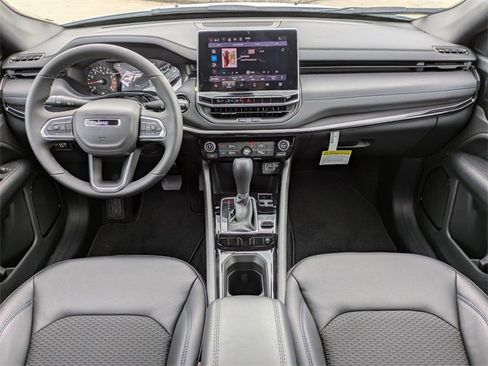 New 2026 Jeep Compass Latitude image 16