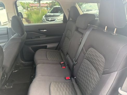 Used 2022 Nissan Pathfinder SV FWD image 27
