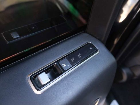 Used 2019 Land Rover Range Rover Autobiography image 26