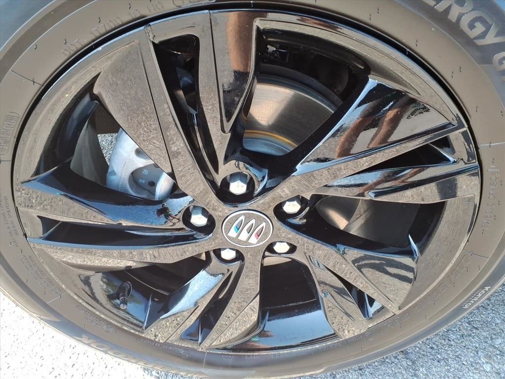Used 2024 Buick Encore GX Sport Touring AWD/4WD image 10