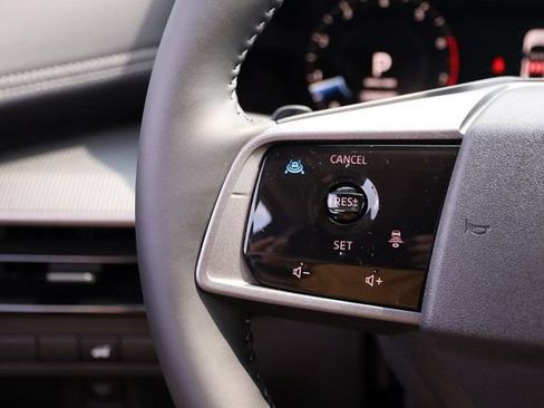 Certified 2025 Nissan Murano SV AWD/4WD image 12