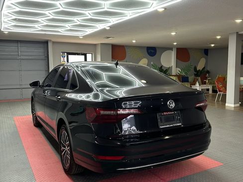 Used 2020 Volkswagen Jetta SE FWD image 4