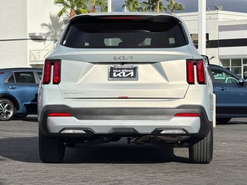 New 2026 Kia Sorento LX image 4