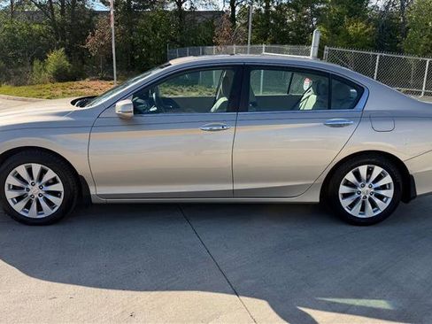 Used 2013 Honda Accord EX-L image 2