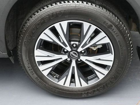 Used 2023 Nissan Rogue SV image 8