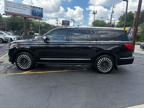 Used 2019 Lincoln Navigator L Black Label w/ Cargo Package AWD/4WD image 4
