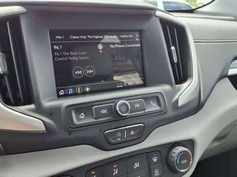 Used 2023 GMC Terrain SLE FWD image 23