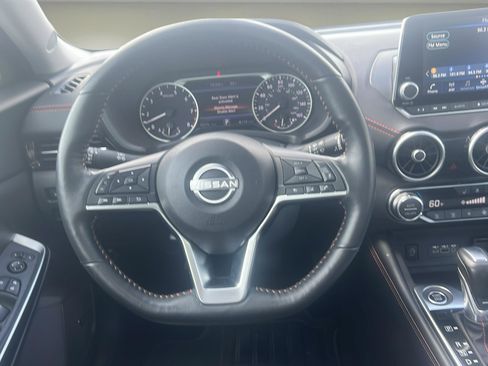 Used 2024 Nissan Sentra SR w/ SR Premium Package image 11