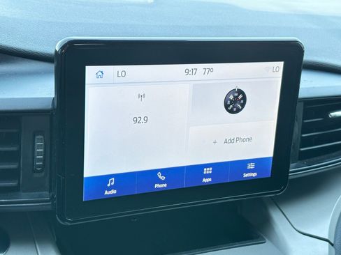 Used 2023 Ford Explorer XLT image 24