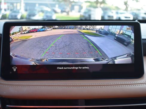 Used 2023 INFINITI QX60 Sensory w/ Vision Package AWD/4WD image 41