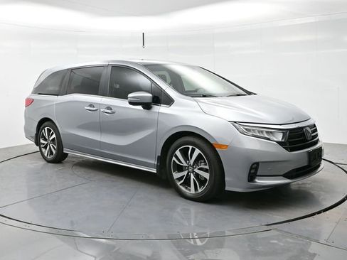 Used 2023 Honda Odyssey Touring image 1
