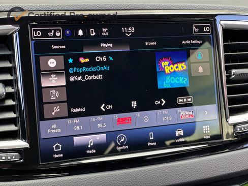 Used 2024 Chrysler Pacifica Touring-L FWD image 20