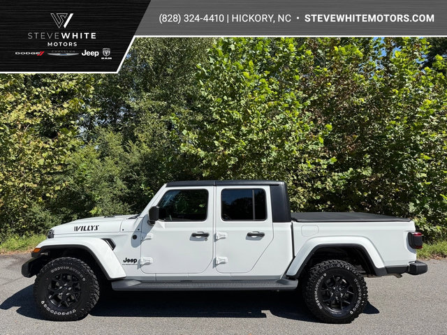 Used 2024 Jeep Gladiator Sport AWD/4WD image 1