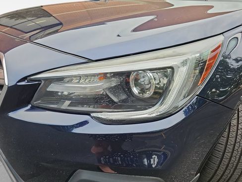 Used 2018 Subaru Outback 3.6R Touring w/ Popular Package #3 AWD/4WD image 32